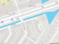 Brandweer met gepaste spoed naar de Roebelkade in Amsterdam vanwege afhijsen patient