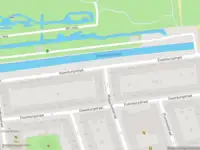 Ambulance met gepaste spoed naar de Middenhoefstraat in Rotterdam
