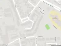 Politie met grote spoed naar de Spanjestraat in Bergen op Zoom vanwege steekincident