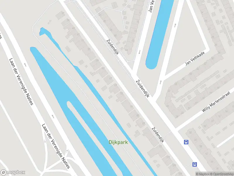 Ambulance met gepaste spoed naar de Zuidendijk in Dordrecht