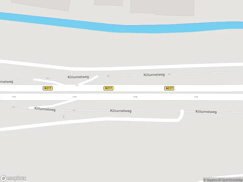 Ambulance met gepaste spoed naar de Kiltunnelweg in Dordrecht