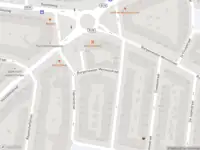 Ambulance met gepaste spoed naar de Burgemeester Meineszstraat in Rotterdam