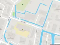 Ambulance met grote spoed naar de Schoolweg in Ouderkerk aan de Amstel