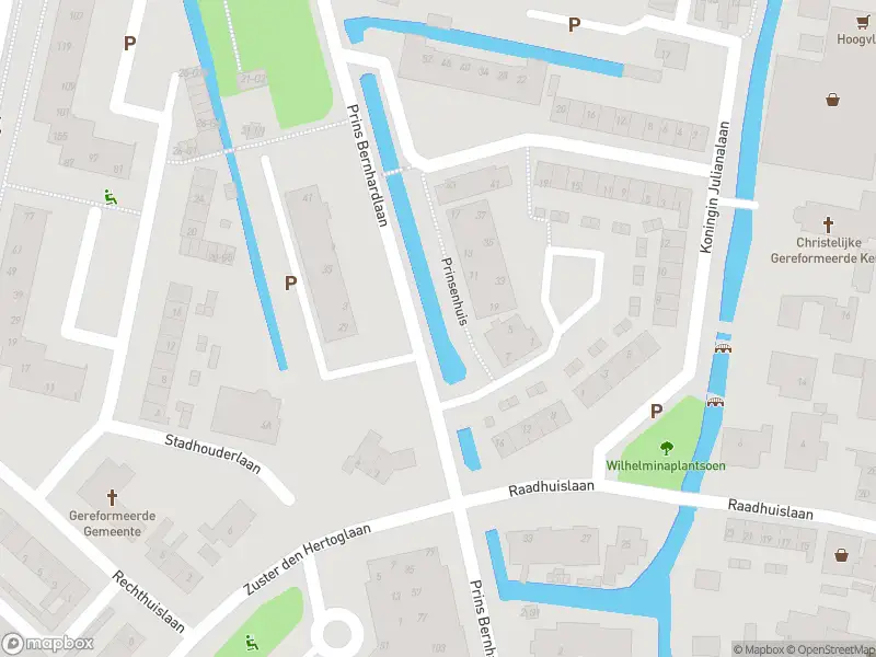 Ambulance met grote spoed naar de Prins Bernhardlaan in Mijdrecht