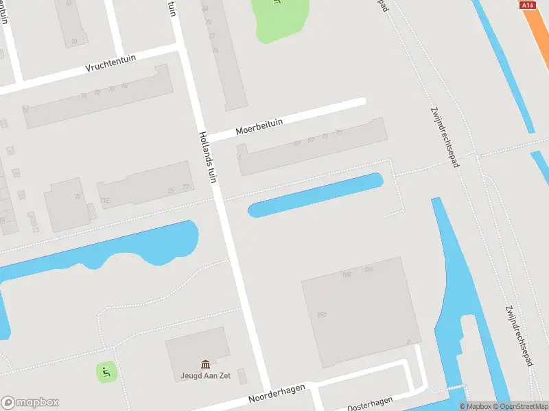 Ambulance met grote spoed naar de Hollands tuin in Rotterdam