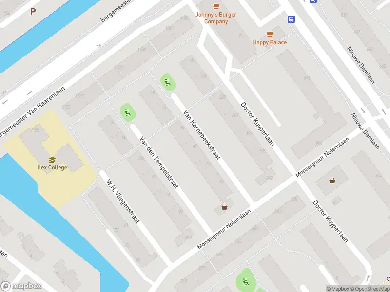 Ambulance met grote spoed naar de Van Karnebeekstraat in Schiedam