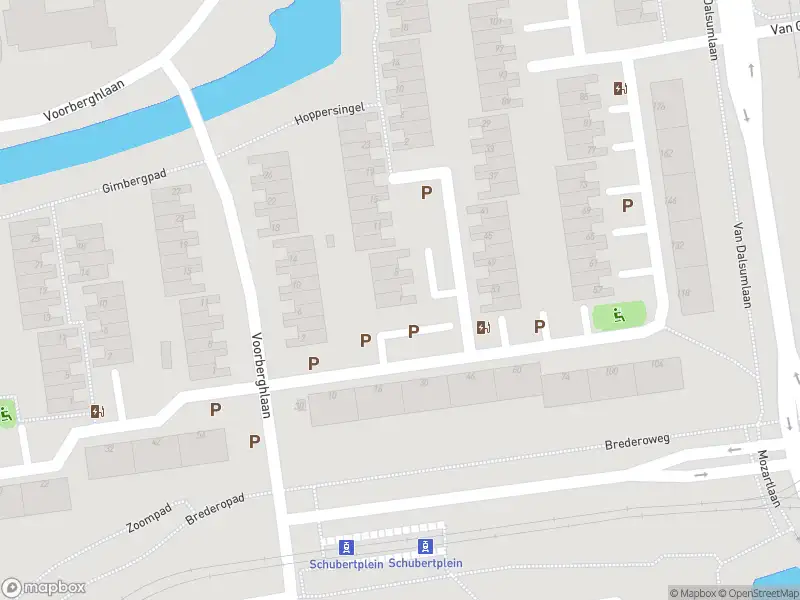 Ambulance met grote spoed naar de Royaardsplein in Schiedam