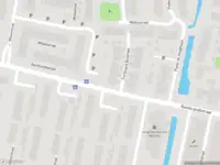 Ambulance met gepaste spoed naar de Ferdinand Bolstraat in Oud-Beijerland