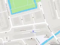 Ambulance met gepaste spoed naar de Kooikerweg in Rotterdam