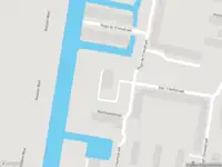 Ambulance met grote spoed naar de Boerhaavestraat in Vlaardingen