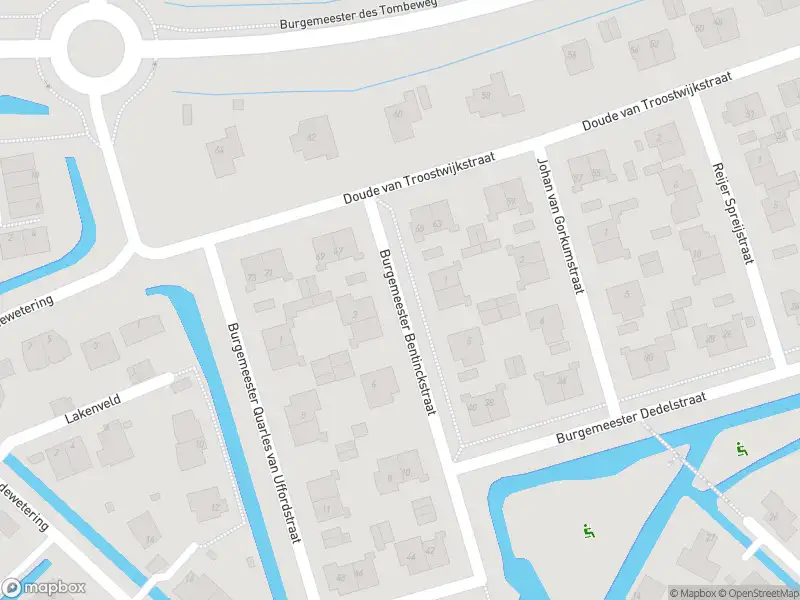 Ambulance met gepaste spoed naar de Burgemeester Bentinckstraat in Abcoude