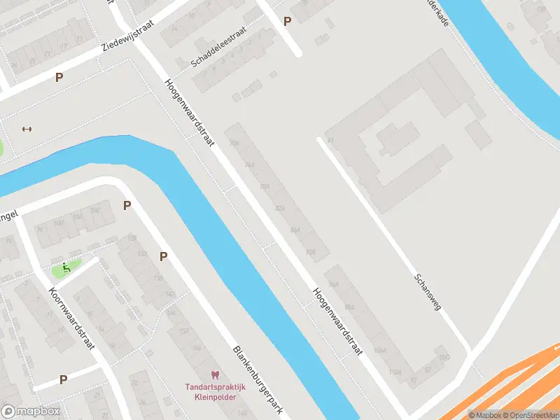 Ambulance met gepaste spoed naar de Hoogenwaardstraat in Rotterdam