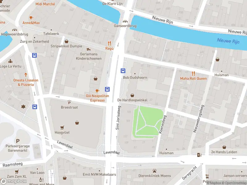 Ambulance met gepaste spoed naar de Sint Jorissteeg in Leiden