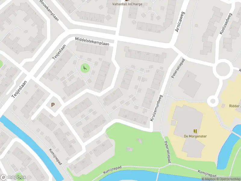 Brandweer met grote spoed naar de Mirteweg in Zwolle vanwege waarnemen gaslucht