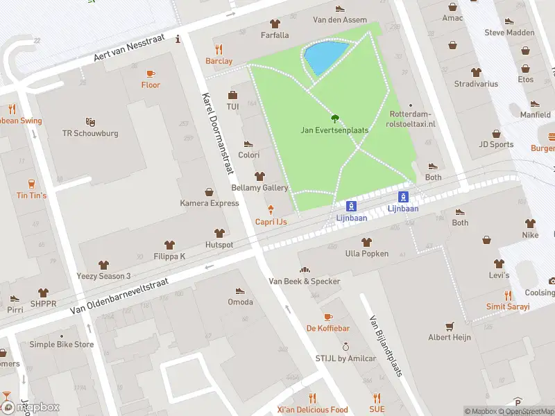 Ambulance met grote spoed naar de Jan Evertsenplaats in Rotterdam