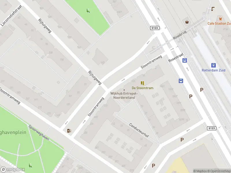 Ambulance met gepaste spoed naar de Stoomtramweg in Rotterdam