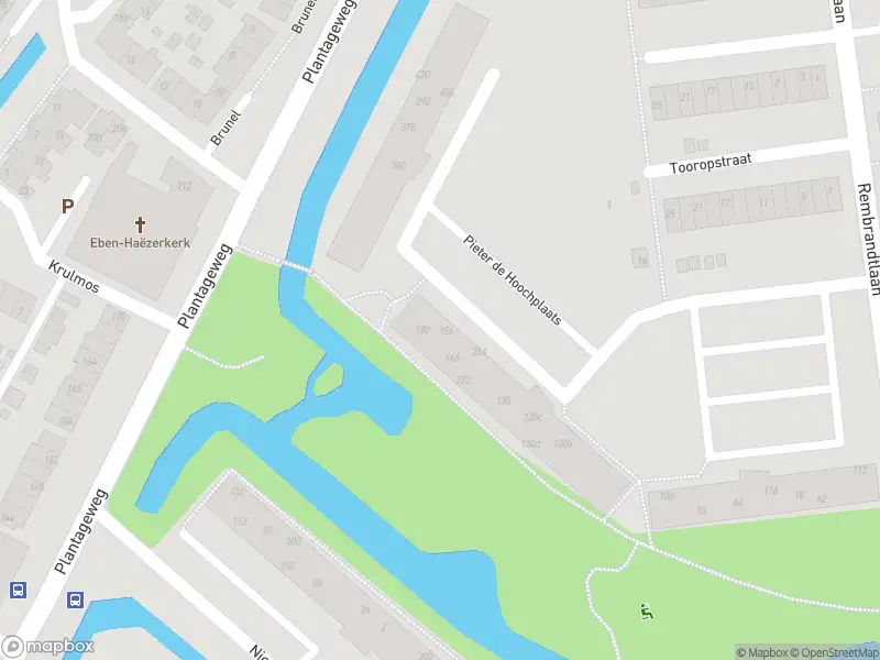 Ambulance met grote spoed naar de Pieter de Hoochplaats in Alblasserdam