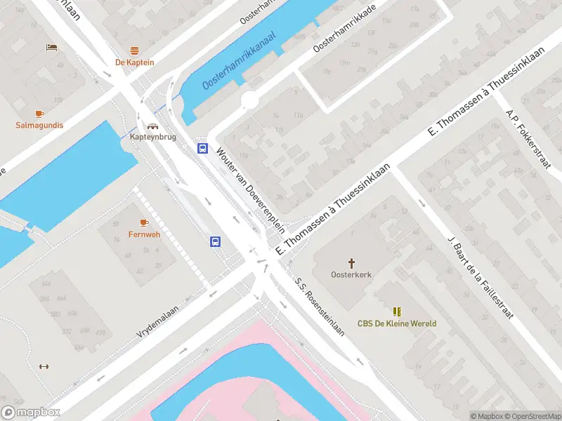 Brandweer naar de Wouter van Doeverenplein in Groningen vanwege personen te water