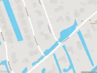 Ambulance met gepaste spoed naar de Rivium Quadrant in Capelle aan den IJssel