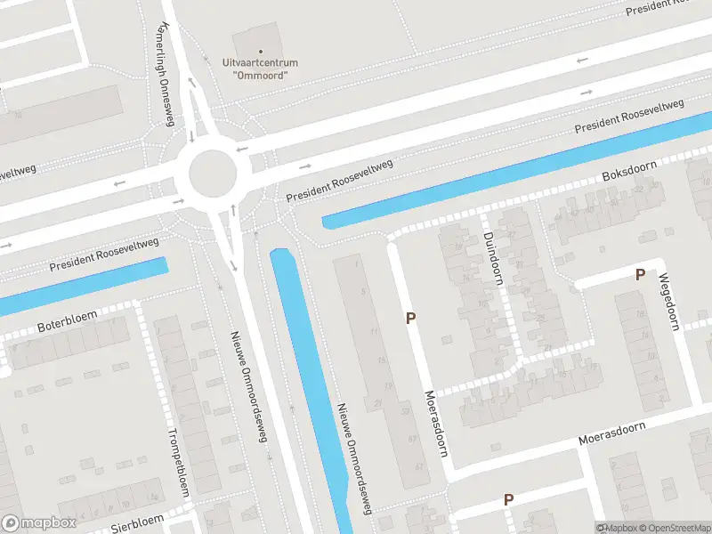 Ambulance met gepaste spoed naar de Moerasdoorn in Rotterdam
