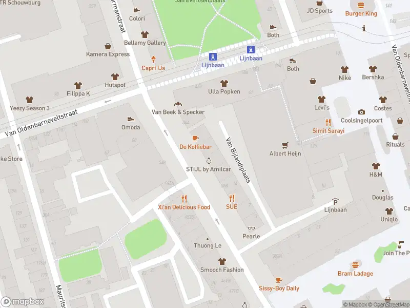 Ambulance met grote spoed naar de Karel Doormanstraat in Rotterdam