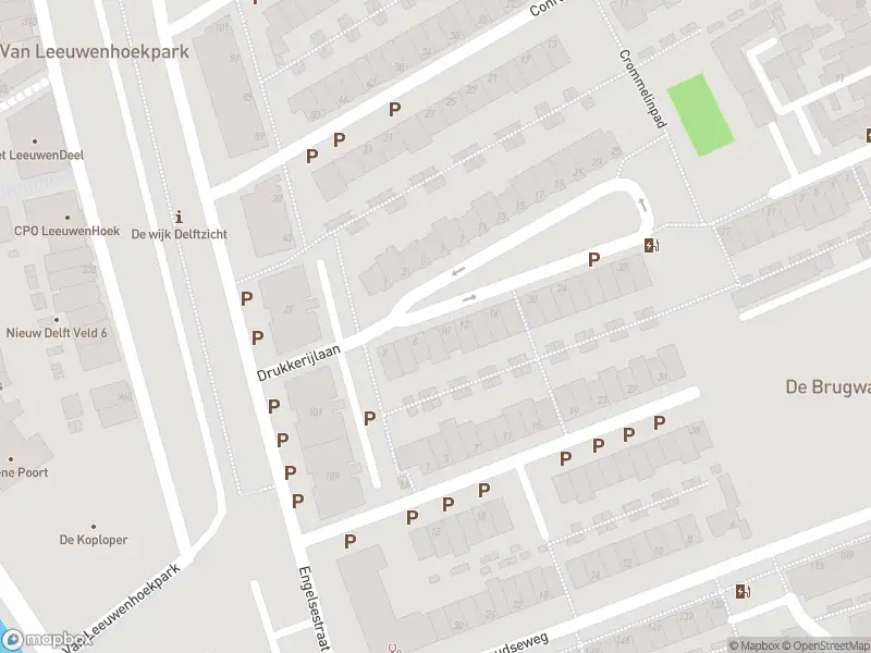 Ambulance met grote spoed naar de Engelsestraat in Delft