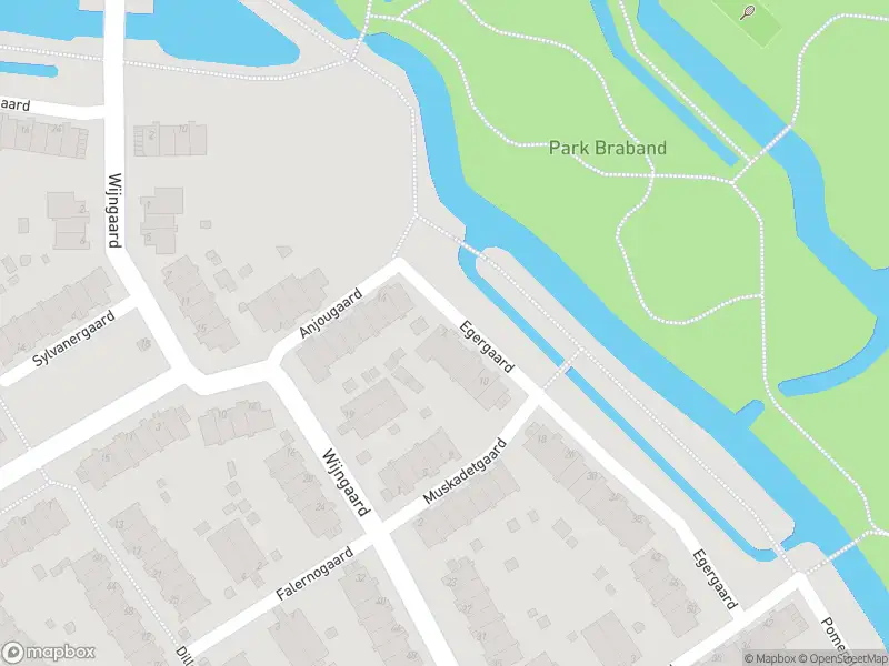 Ambulance met grote spoed naar de Egergaard in Spijkenisse