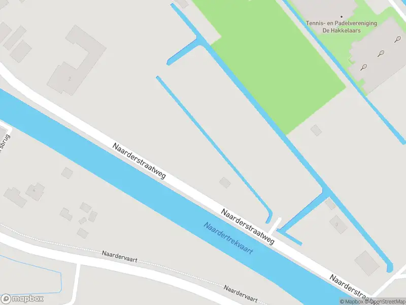 Brandweer met gepaste spoed naar de Naarderstraatweg in Muiderberg vanwege stormschade