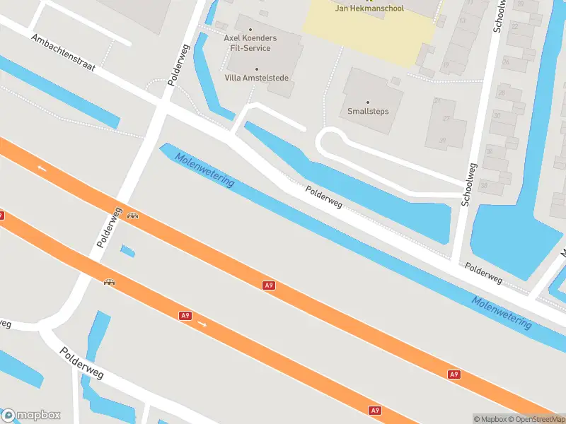 Ambulance met grote spoed naar de Polderweg in Ouderkerk aan de Amstel