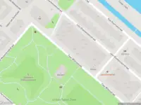 Ambulance met grote spoed naar de Faas Wilkesstraat in Amsterdam