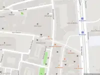 Ambulance met grote spoed naar de Lange Kerkstraat in Schiedam