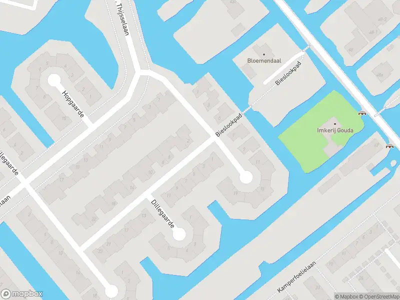 Ambulance met grote spoed naar de Bieslookgaarde in Gouda
