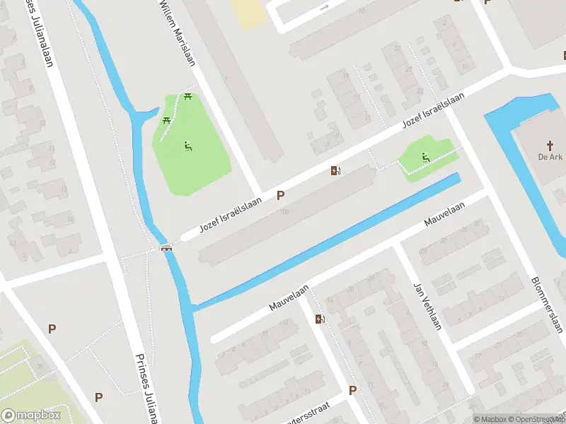 Ambulance met grote spoed naar de Jozef Israëlslaan in Maassluis