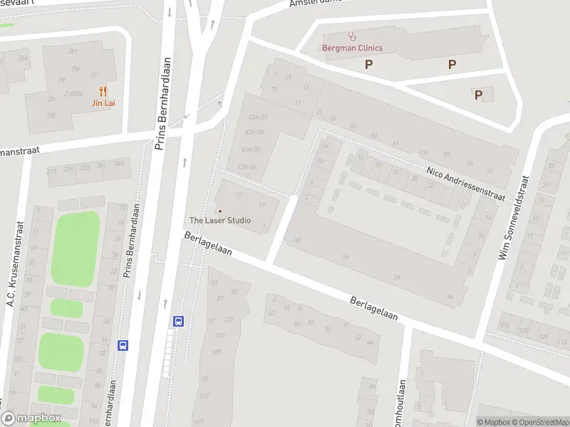 Ambulance naar de Nico Andriessenstraat in Haarlem