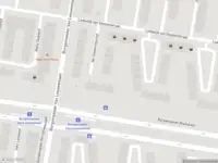 Ambulance met gepaste spoed naar de Jan Goeverneurhof in Amsterdam