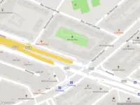 Ambulance met grote spoed naar de Pleinweg in Rotterdam