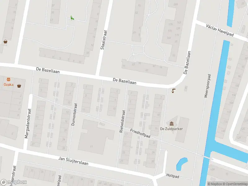 Ambulance met gepaste spoed naar de Rietveldstraat in Haarlem