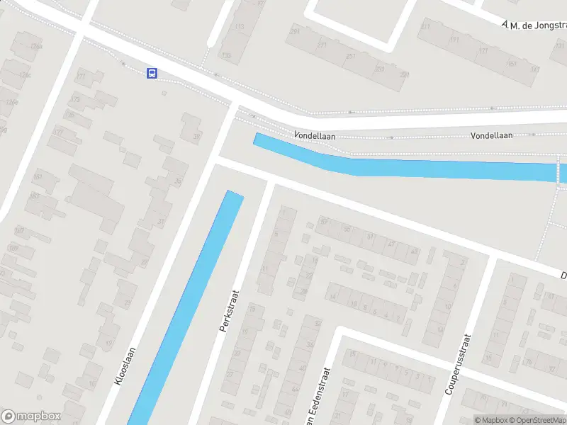 Ambulance met gepaste spoed naar de Perkstraat in Ridderkerk