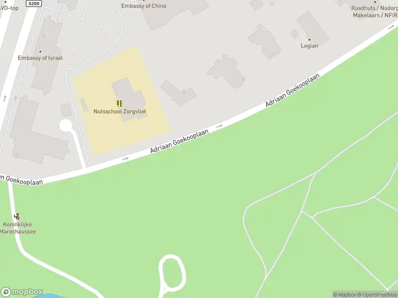 Ambulance met grote spoed naar de Adriaan Goekooplaan in 's-Gravenhage