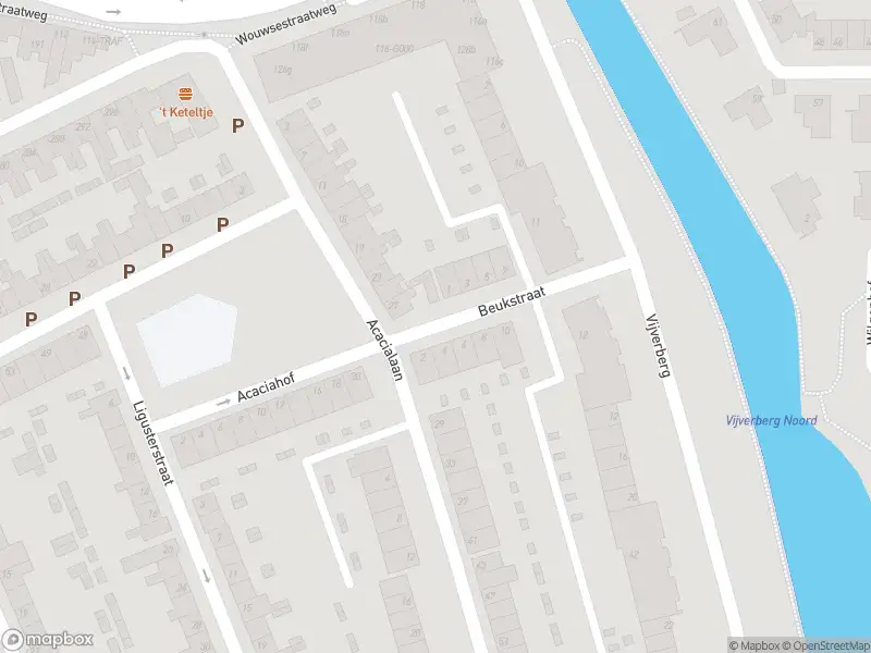 Brandweer met gepaste spoed naar de Beukstraat in Bergen op Zoom vanwege een liftopsluiting