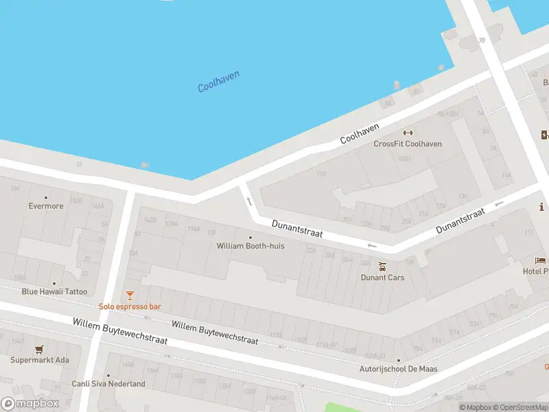 Ambulance met grote spoed naar de Coolhaven in Rotterdam