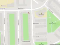 Ambulance met grote spoed naar de Sara Burgerhartstraat in Amsterdam