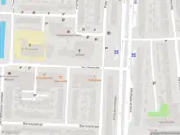 Ambulance met gepaste spoed naar de Van Nesstraat in Alphen aan den Rijn