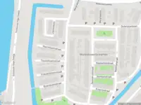 Brandweer met gepaste spoed naar de Hoefbladstraat in Gouda vanwege afhijsen patient