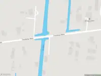 Ambulance met grote spoed naar de Tiendweg-West in Lekkerkerk