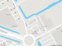 Brandweer met gepaste spoed naar de Peuldreef in Den Hoorn vanwege een liftopsluiting