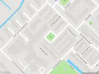 Ambulance met grote spoed naar de Van Wassenaerplein in Ter Aar