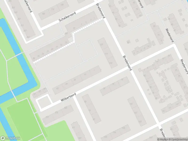 Ambulance met grote spoed naar de Wilbertoord in Rotterdam