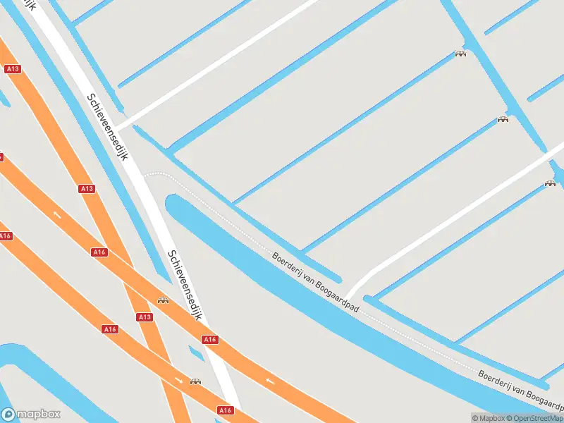 Ambulance met grote spoed naar de Schieveensedijk in Rotterdam