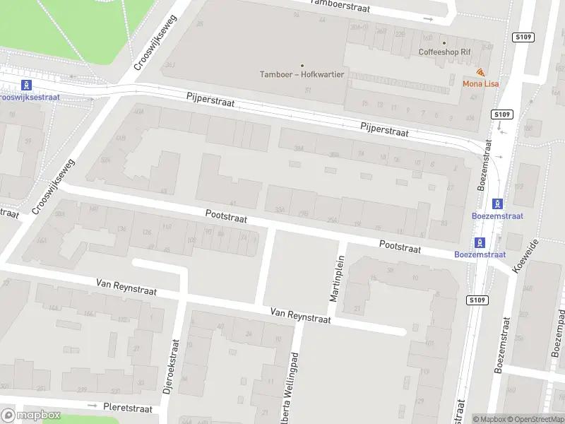 Ambulance met grote spoed naar de Pootstraat in Rotterdam
